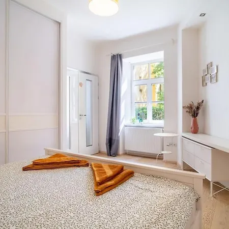 아파트 Cozy 2-bedroom *