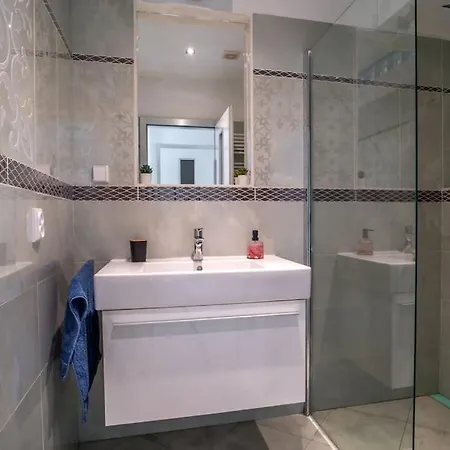 아파트 Cozy 2-bedroom 브라티슬라바