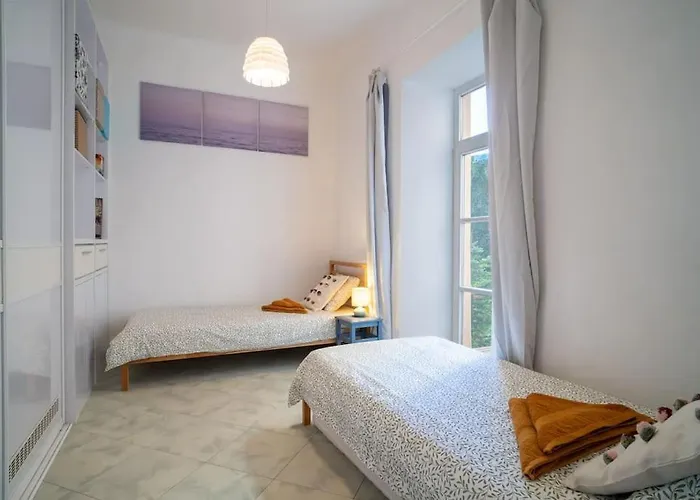 Cozy 2-bedroom Appartamento