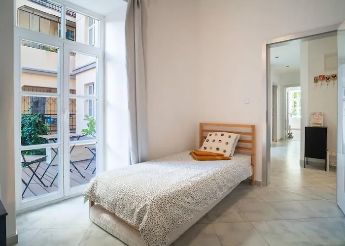 Lägenhet Cozy 2-bedroom