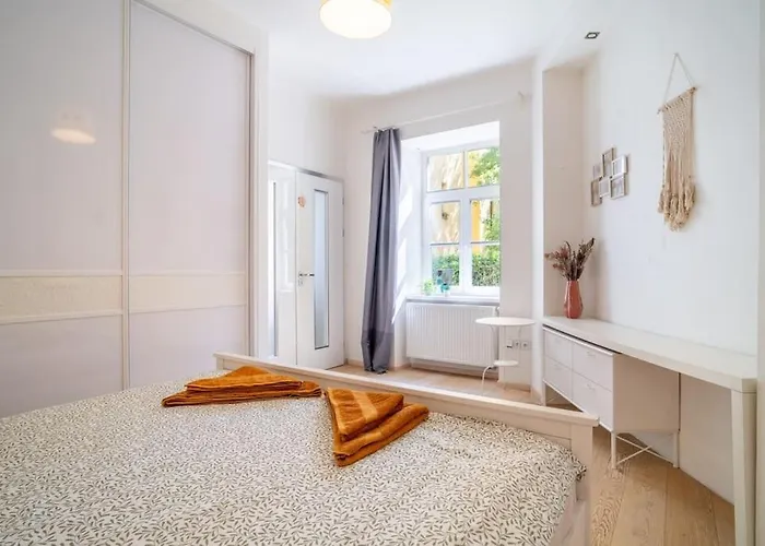 Lägenhet Cozy 2-bedroom *