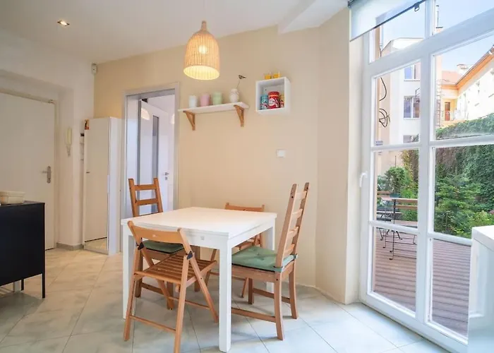 Lägenhet Cozy 2-bedroom