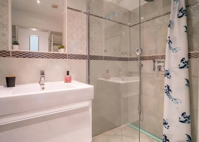 Cozy 2-bedroom Lägenhet *