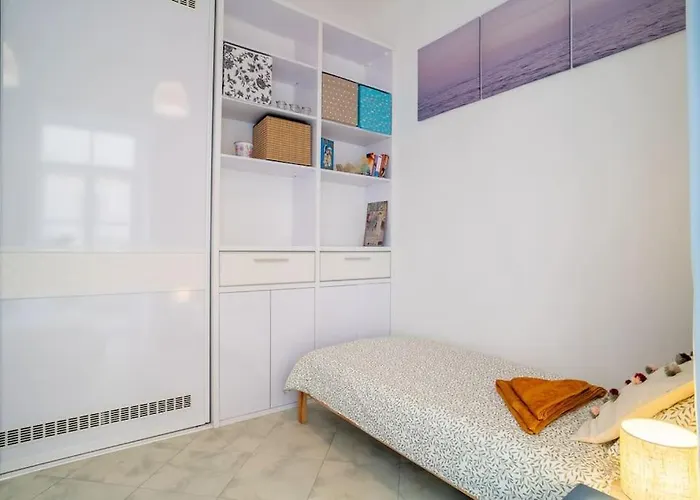 Lägenhet Cozy 2-bedroom Bratislava